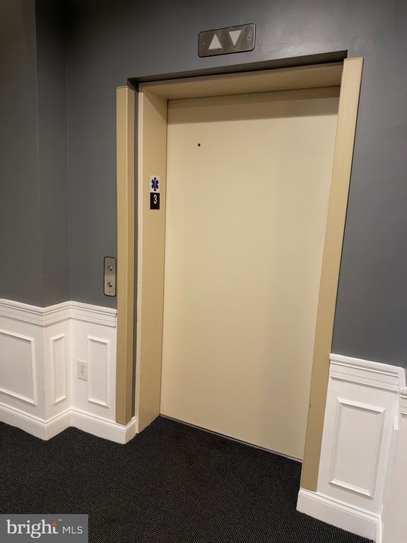 Building Photo - 24701 Byrne Meadow Square