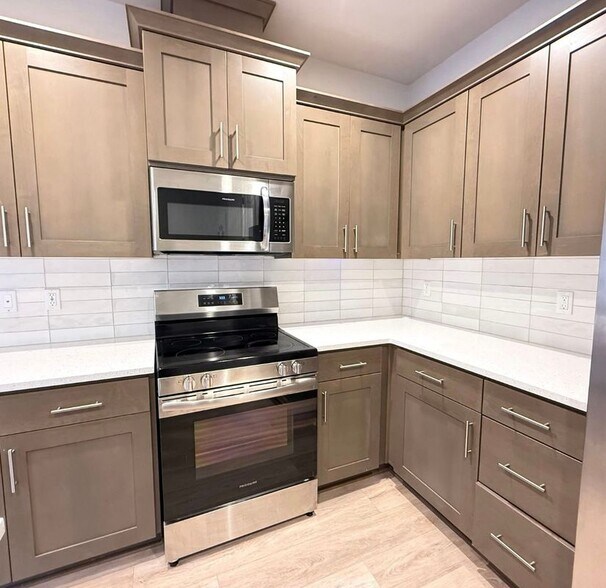 Building Photo - 8313 NE 134th Pl