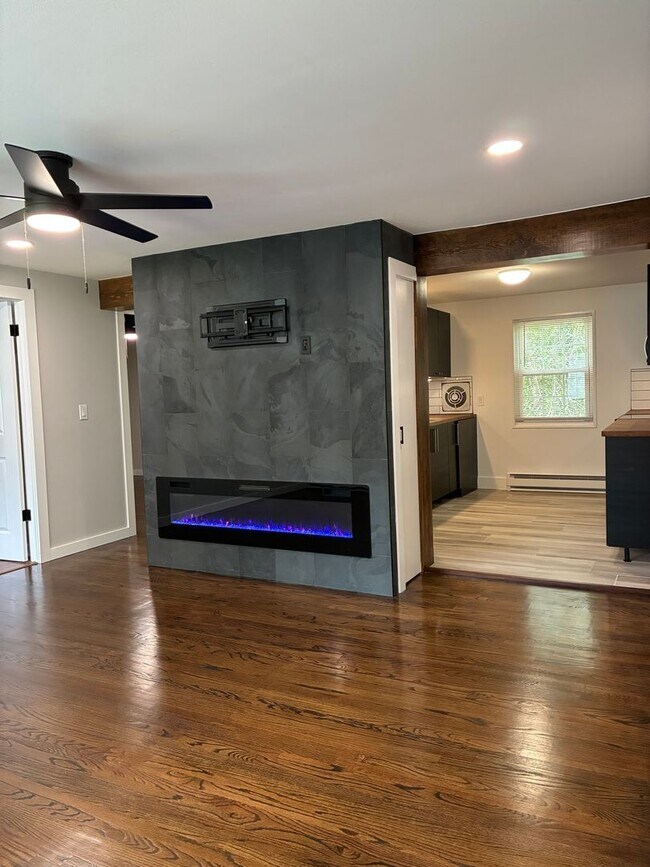 Building Photo - Clayla Properties