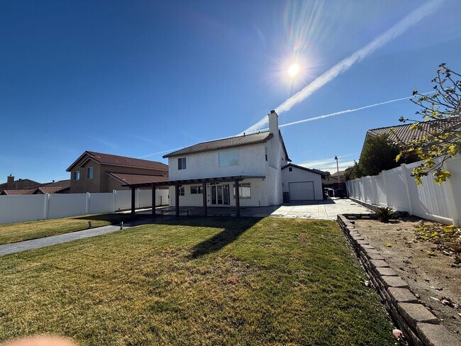 Building Photo - Eagle Ranch Community-2 Story 4 bedrooms Spanish Style Home