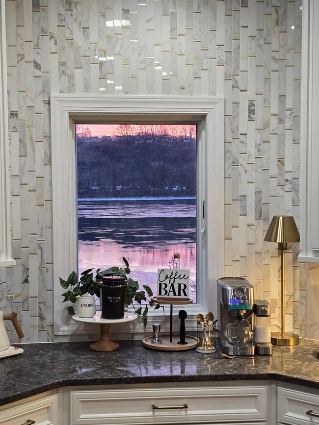 Building Photo - 117 St Charles Ct