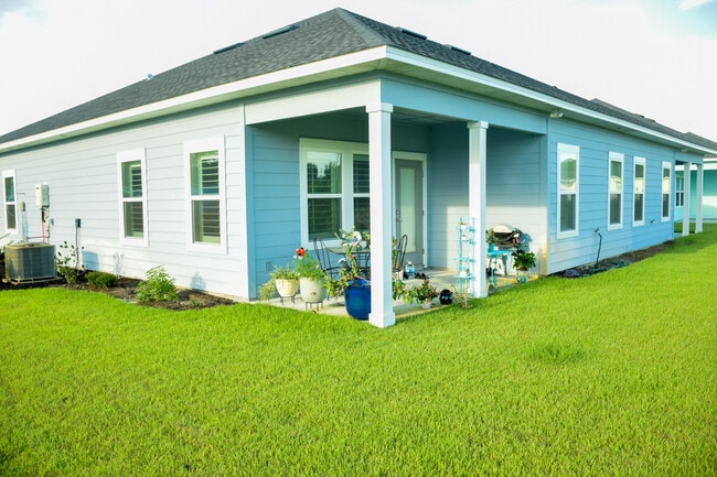 Building Photo - 108 Canvas Ln