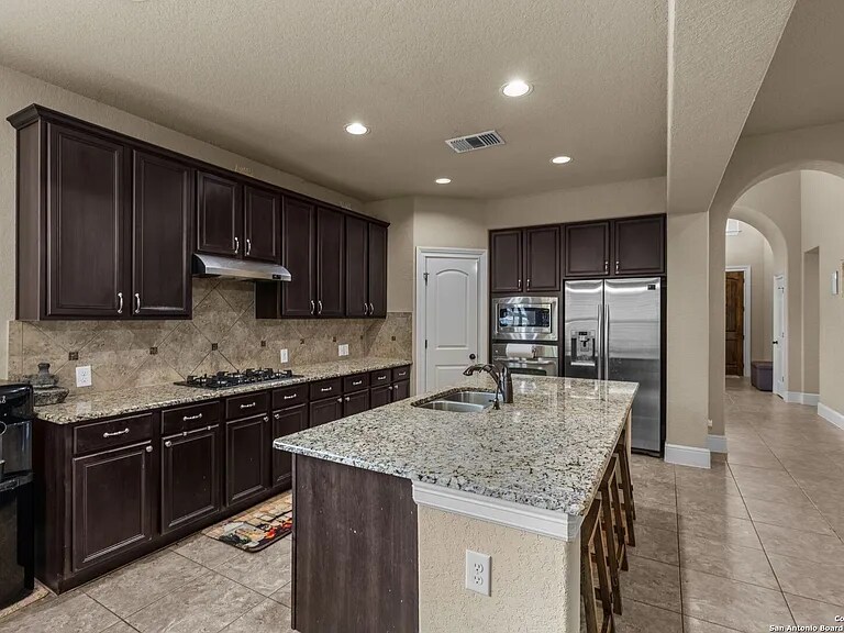 Building Photo - 8718 Silver Rock