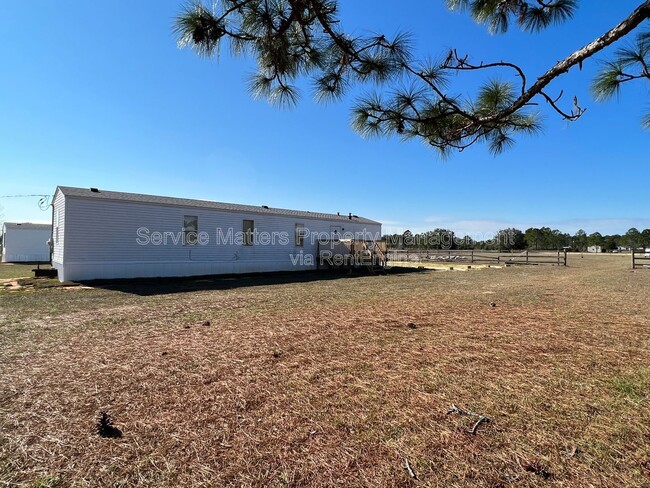 Building Photo - 4825 Douglas Dr