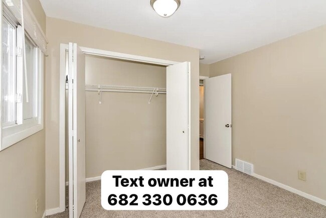 Building Photo - 1213 42nd Ave NE