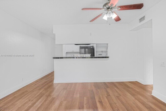 Building Photo - 4525 Treehouse Ln