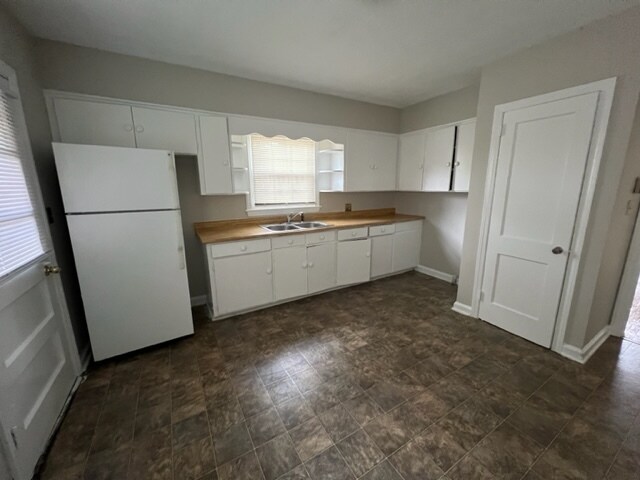 Building Photo - 1004 Idlewood Dr