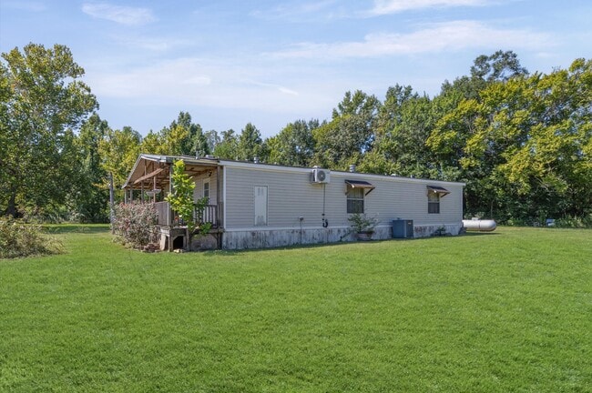 Building Photo - 806 Co Rd 2112