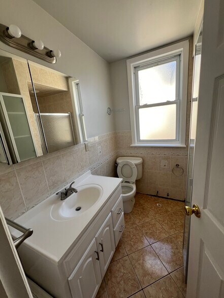 Building Photo - 152 Urban St