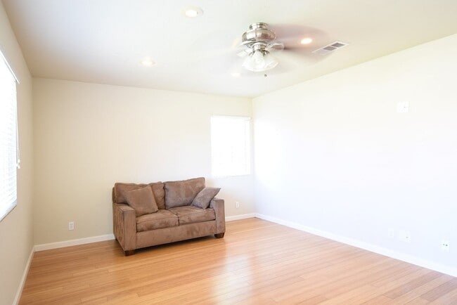 Building Photo - Remodeled and Charming 3 Bedroom 2 Bath Santa Clara Home!