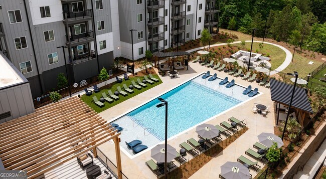 Building Photo - 6000 Ava Ave