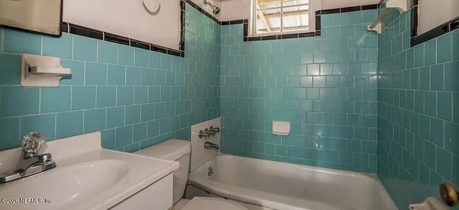 Building Photo - 3124 4th St Cir