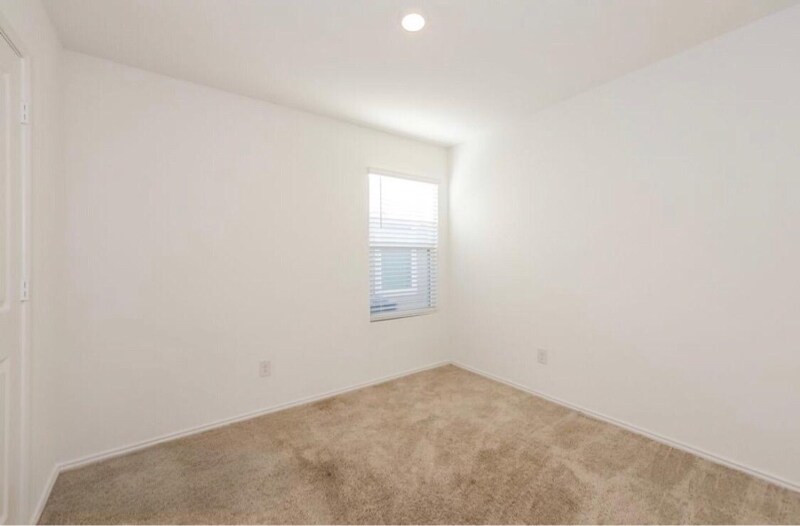 Building Photo - 1301 Clear Creek Dr