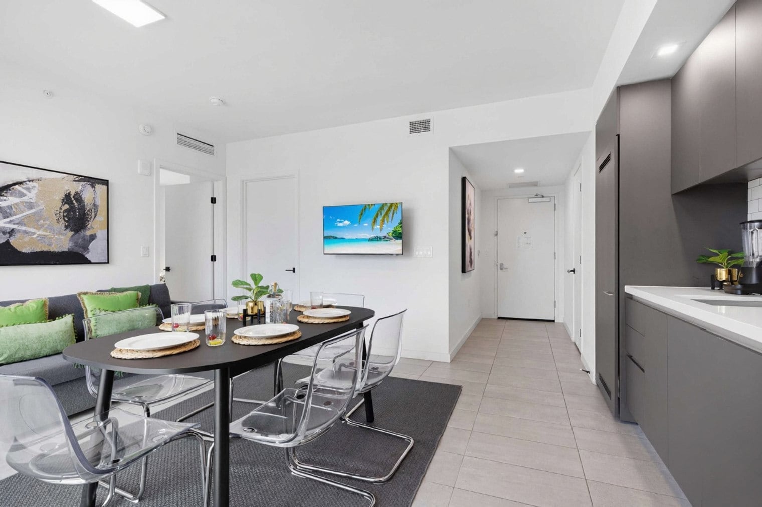 Building Photo - 227 NE 2nd St