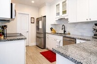 Building Photo - 2031 Pleasant Dr