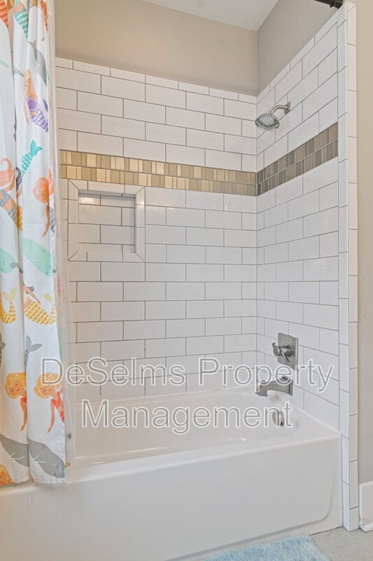 Building Photo - 980 Malquin Dr