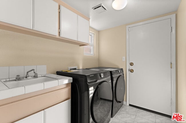 Building Photo - 5666 Silver Valley Ave