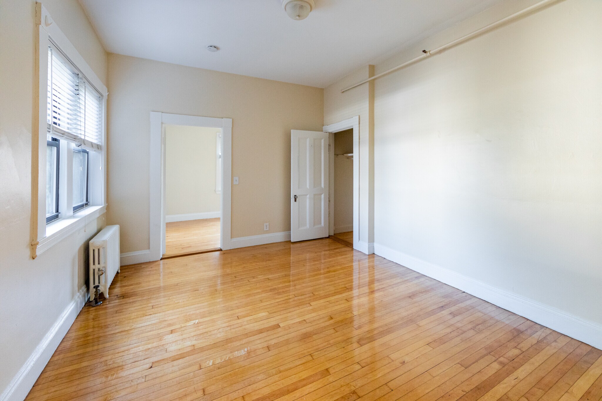 Building Photo - 1475 Beacon St