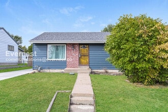 Building Photo - 1561 S Zuni St