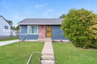 Building Photo - 1561 S Zuni St