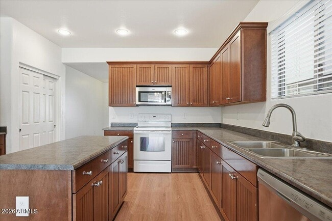 Building Photo - 21537 E Estrella Rd