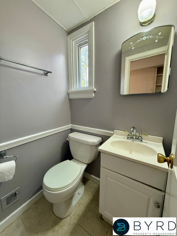 Building Photo - 9023 Farmington Dr