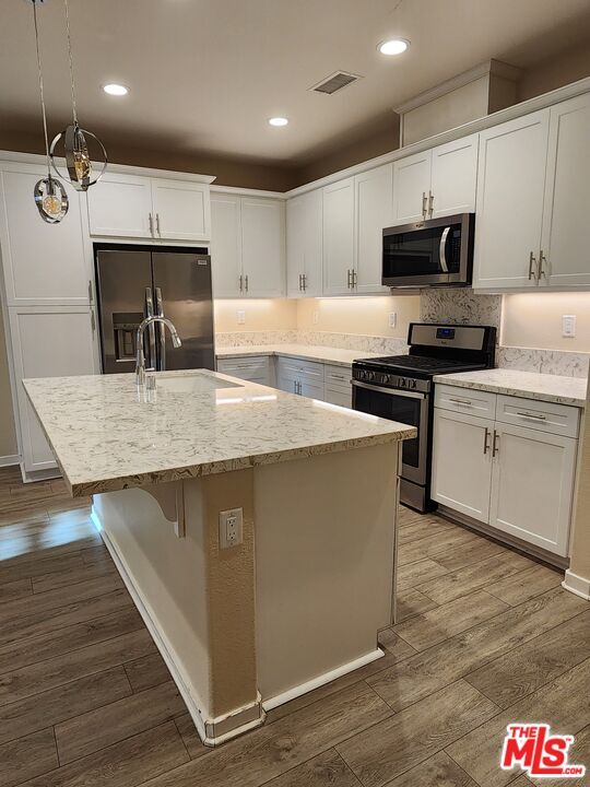 Building Photo - 28729 Jardineras Dr