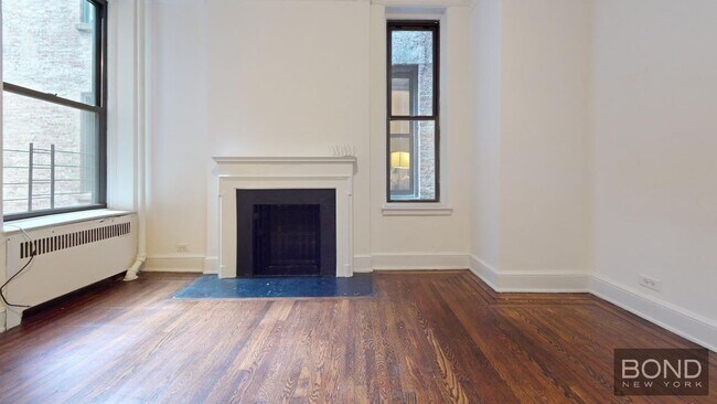Building Photo - 106 E 81st St