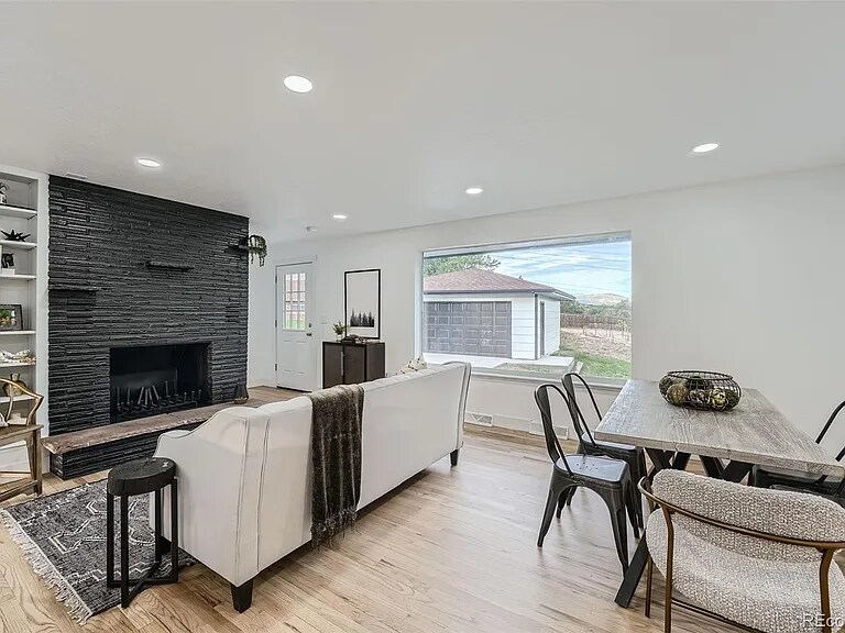 Building Photo - 7315 Upham Ct