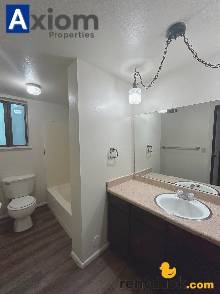 Building Photo - 1518 Bench Rd