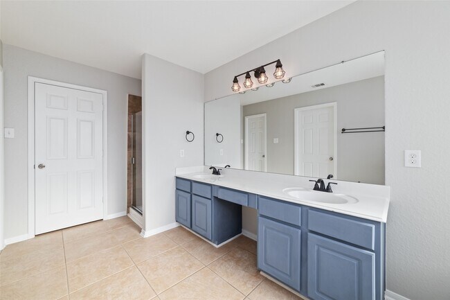 Building Photo - 4922 Gingham Check Ct