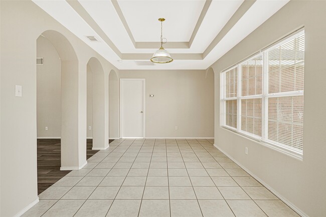Building Photo - 12802 Rio Bravo St