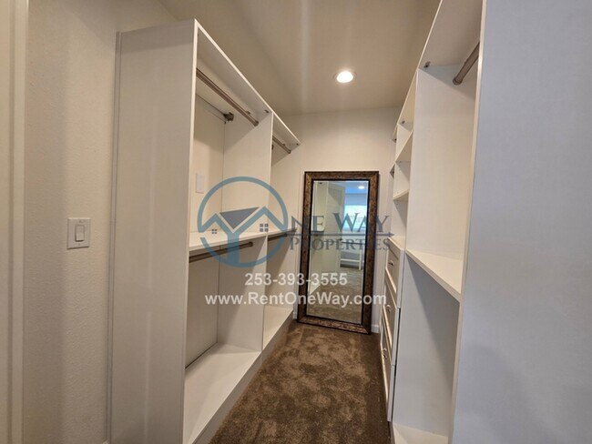 Building Photo - 2311 Kent Des Moines Rd