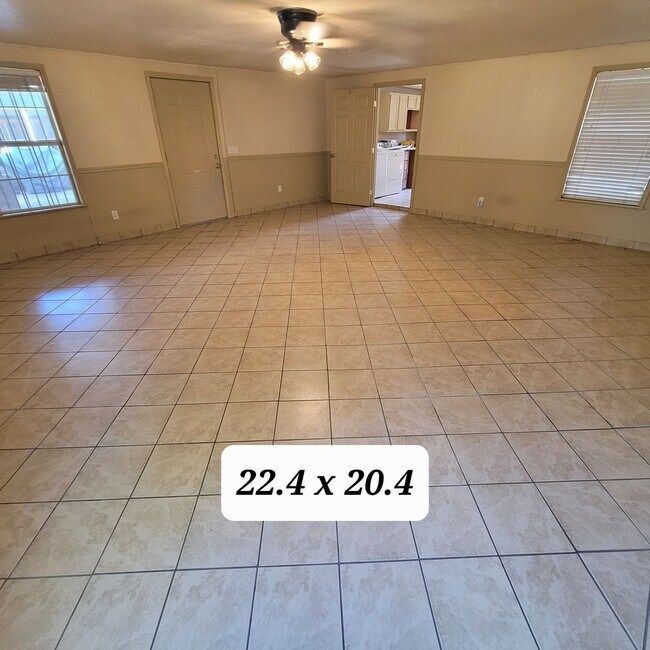 Building Photo - Apartment for rent