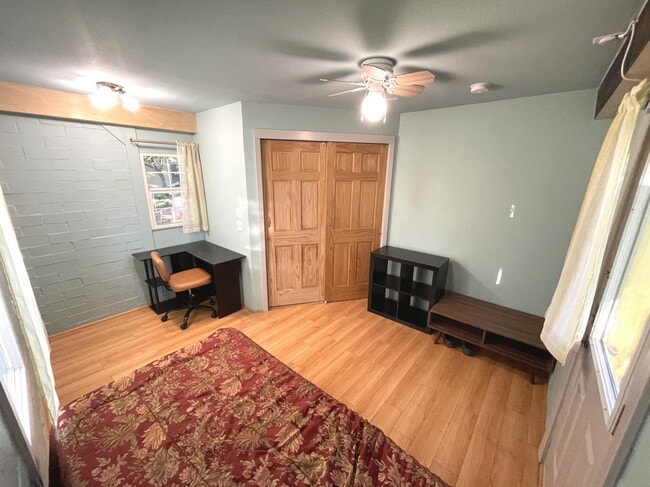 Building Photo - 2605 Oaklawn Ave