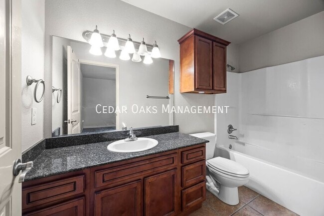 Building Photo - 1308 S C Ct
