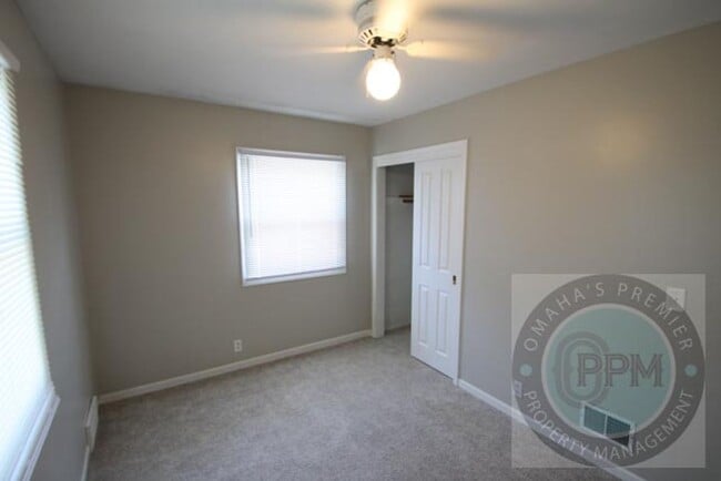 Building Photo - 3Bd/2Ba near 84th & I-80