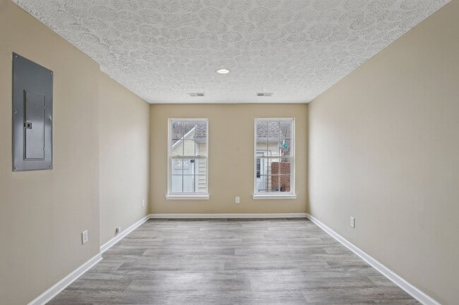 Building Photo - 7841 Heaton Way