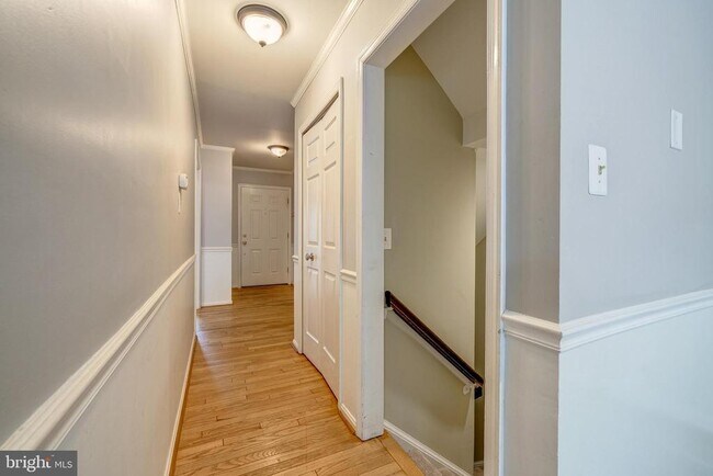 Building Photo - 5465 Cheshire Meadows Way