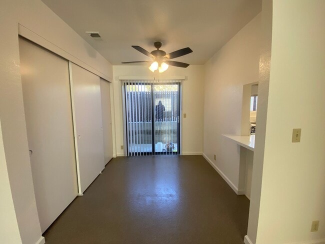 Building Photo - 9337 Musselman Dr