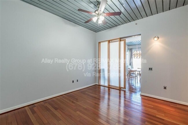 Building Photo - 620 Glen Iris Dr NE