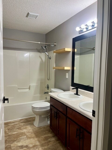 Building Photo - 9866 Parker Lake Cir