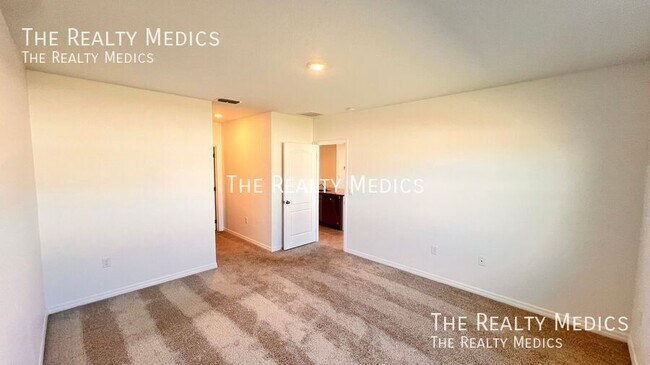 Building Photo - 5239 Mahogany Dr