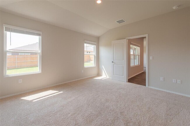 Building Photo - 6104 Brampton Ln