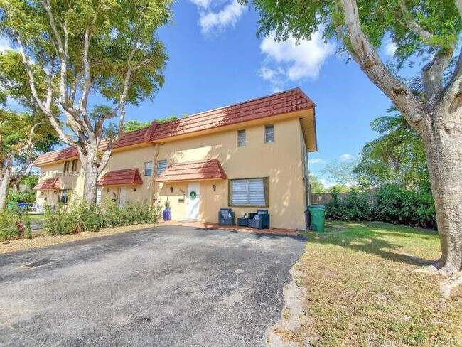 Building Photo - 7000 NW 169th St