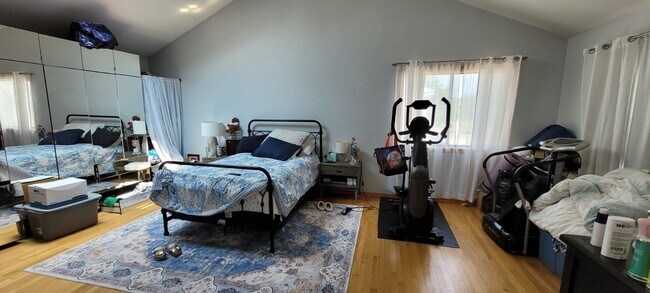 Building Photo - 6 Albergo Ct