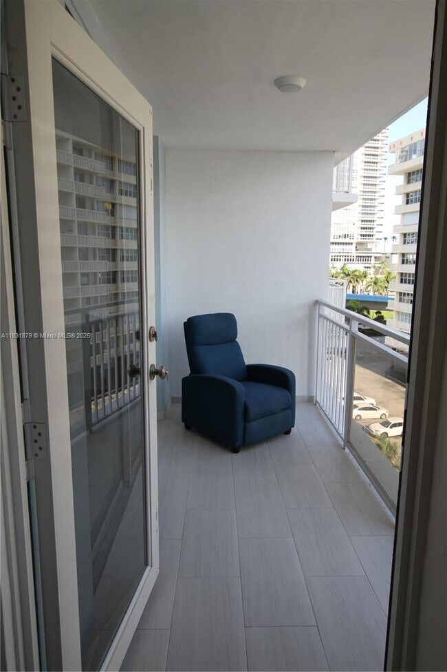 Building Photo - 1801 S Ocean Dr