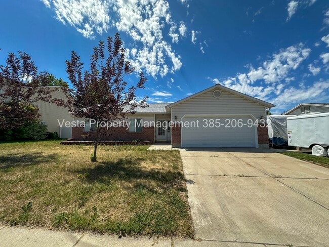 Building Photo - 1293 W 570 N
