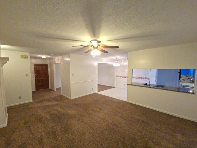 Building Photo - 1206 Crescent Blvd