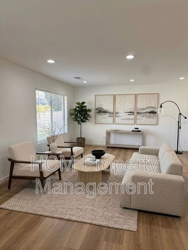 Building Photo - 23709 Maidstone Pl